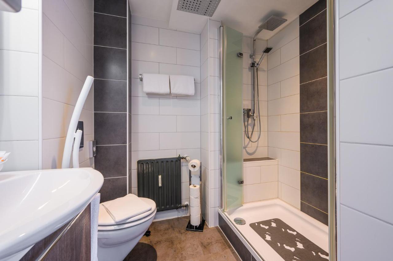 Hotel Kaspar Garni Siegburg Bagian luar foto